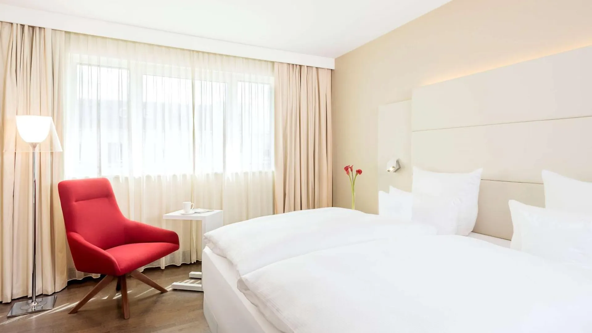 **** Hotel Nh Collection Nuernberg City Německo