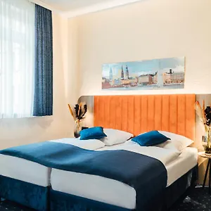 centrum-hotel-commerz-am-bahnhof-altona.hamburg-hotels-de.com/