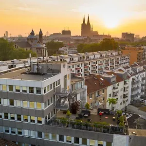 hostel-koln.topcolognehotels.com/